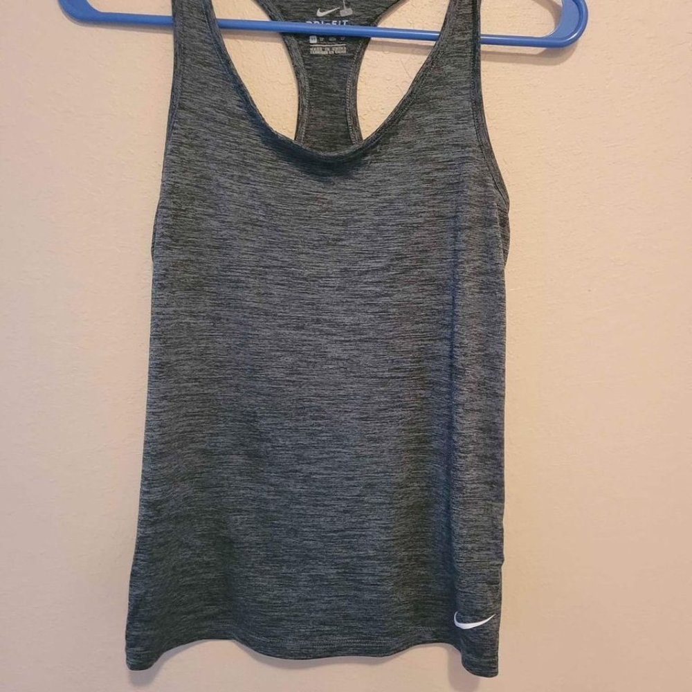 Nike tank